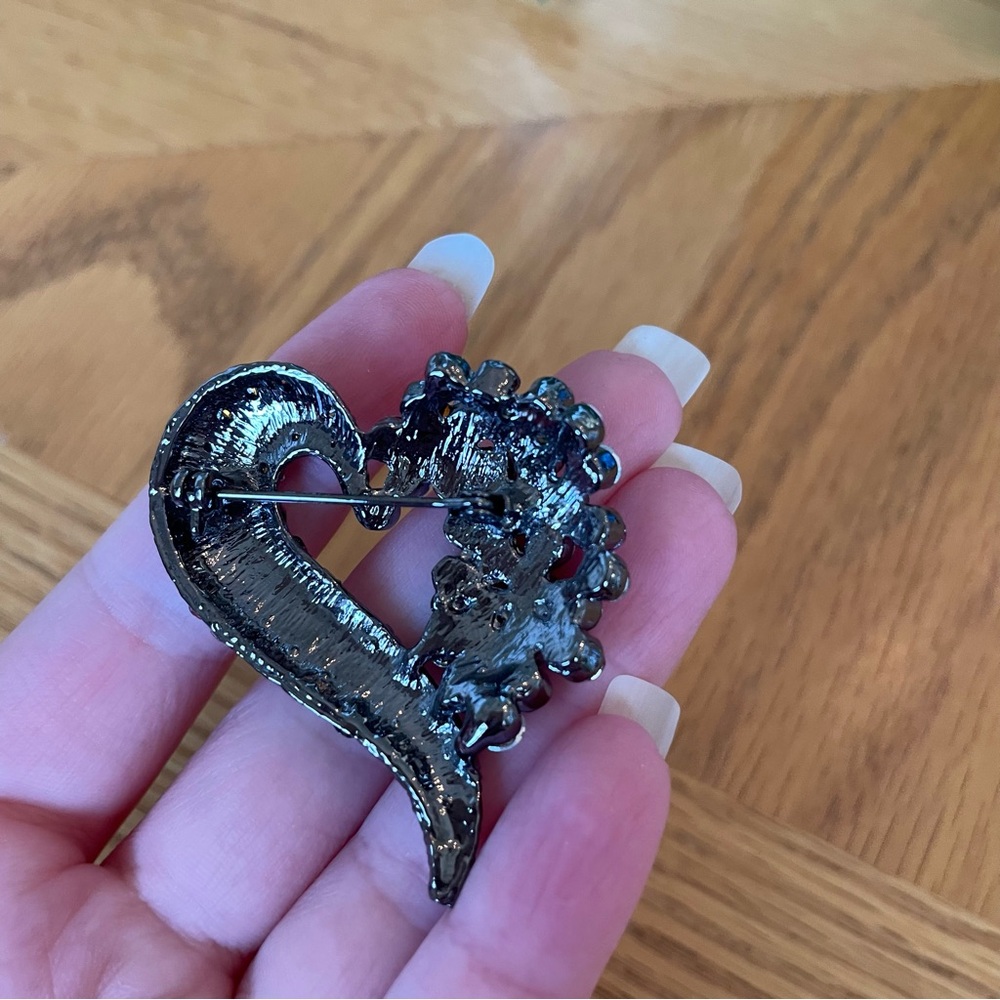 Heart Rhinestone Jeweled Brooch Pin - Picture 2 of 2